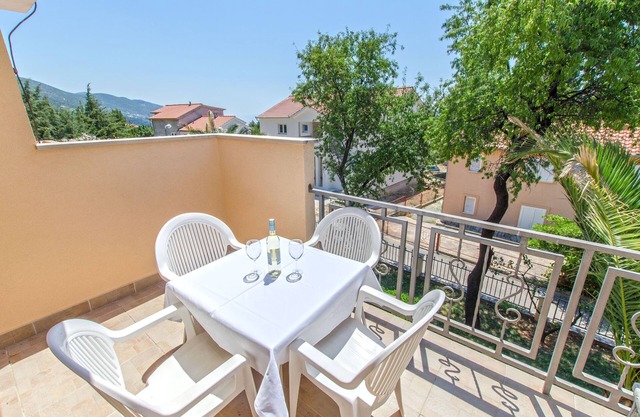 Apartments Meridiana 1 (53241-A1) - Orebic