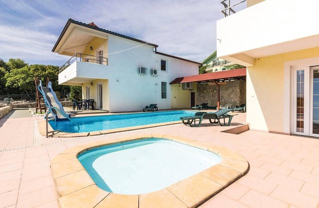 Accommodation 
