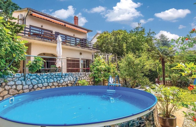 Cozy home in Dramalj with house sea view