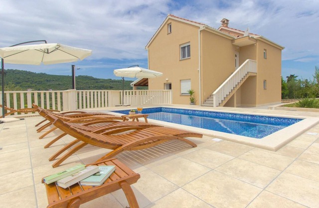Holiday Brbinj Persons Bedrooms 