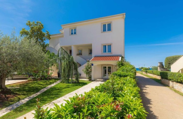 Apartments Nika Umag 