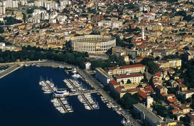 Pula holiday home
