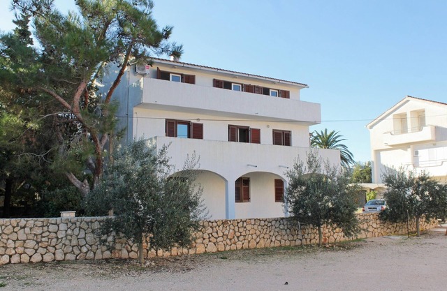 Three bedroom apartment with balcony Novalja, Pag (A-9350-b) in Novalja