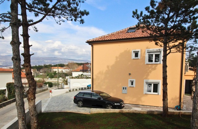 Two bedroom apartment with air-conditioning Šilo, Krk (A-18682-c)