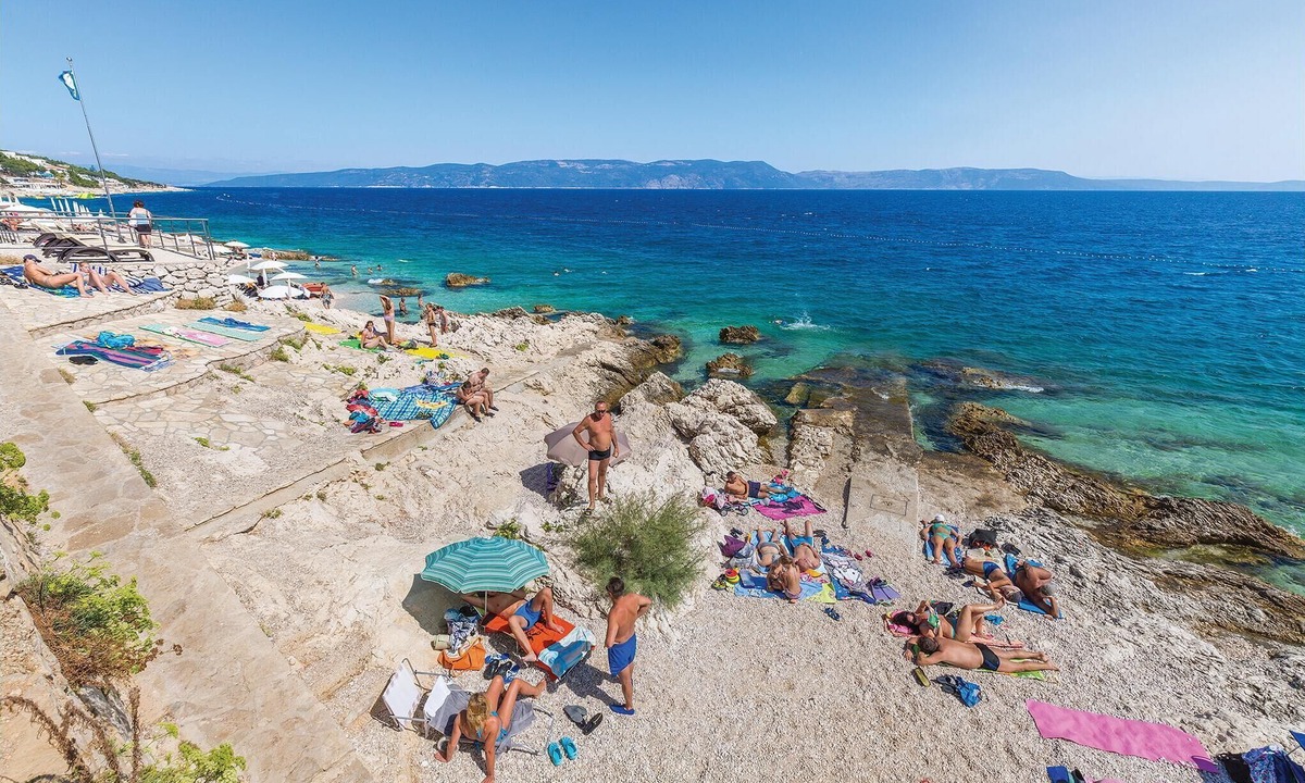 Ravni House | 2 bedroom accommodation in Ravni