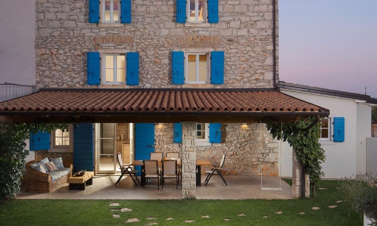 Cepljani House | Villa Flavia Traditional stone house with a pool