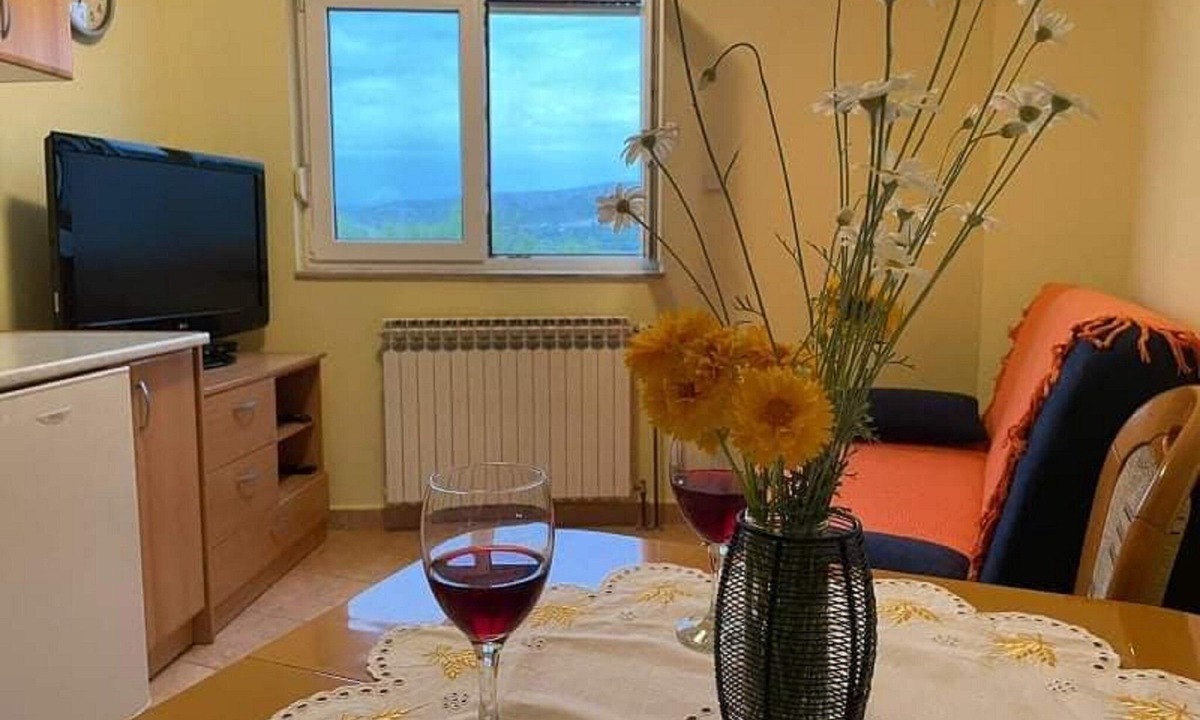 Jadrtovac Apartment | Apartment Luka