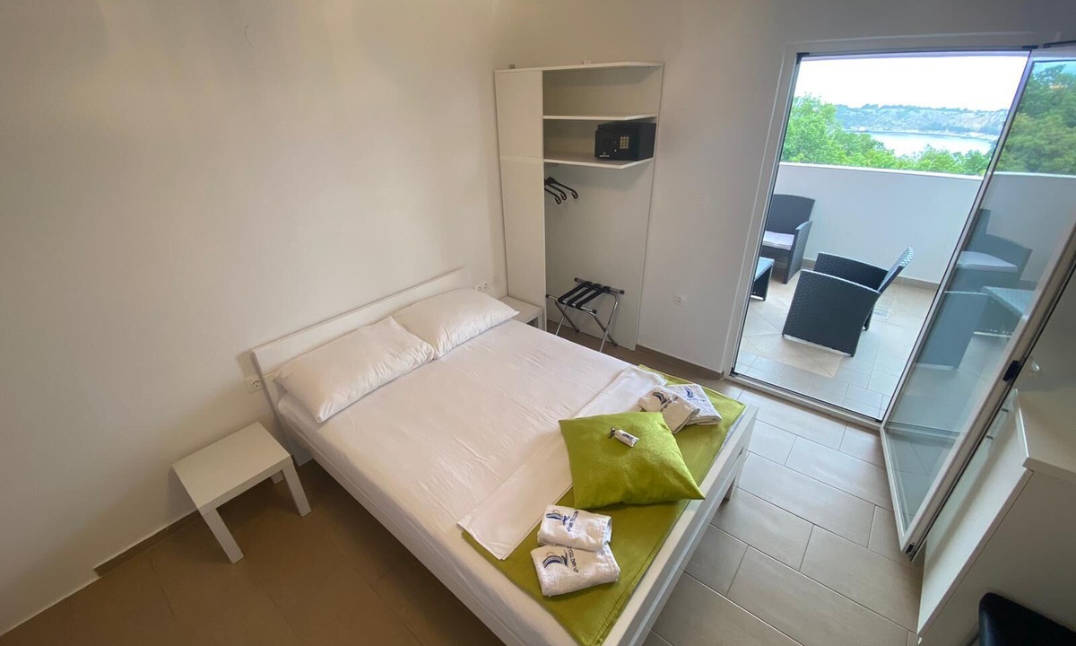 Omisalj House | Room-studio Melissa With Terrace and sea