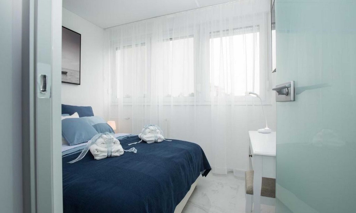 Velika Gorica Apartment | Modern & Luxury APT Zagreb Airport W/Free Wifi