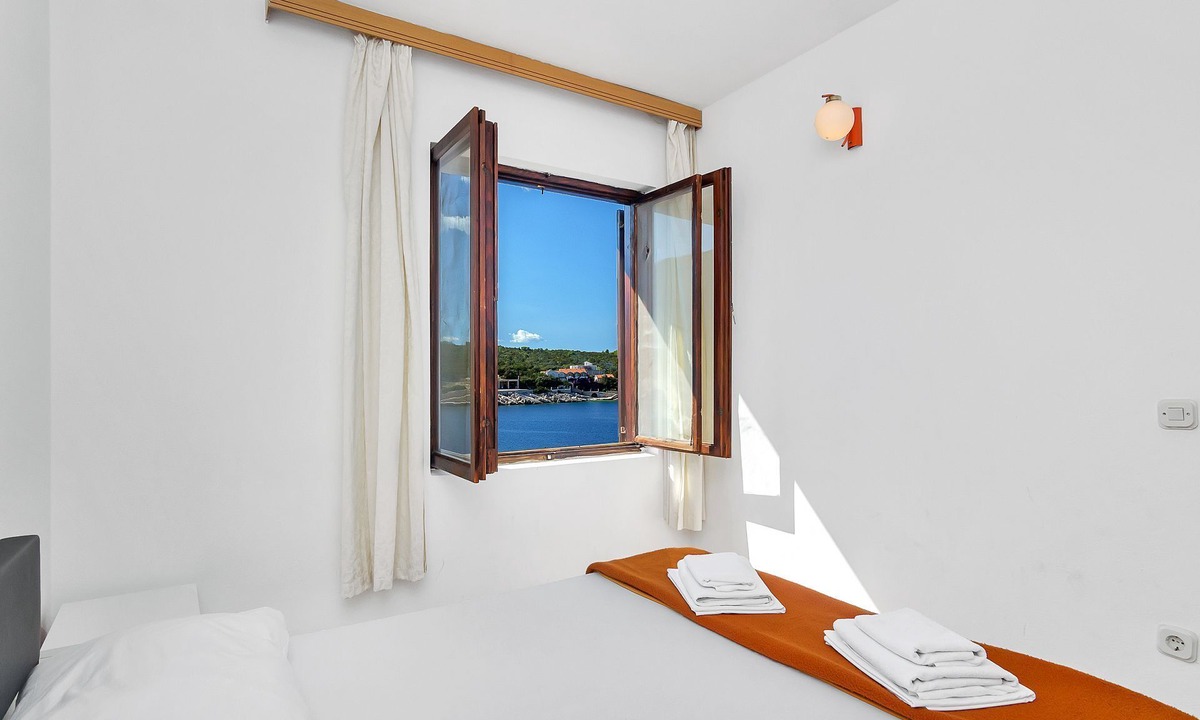 Pokrivenik Apartment | Igor - 5 m From Beach - A
