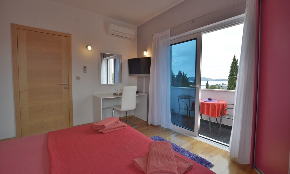Srebreno House | Villa Avantgarde B&B
