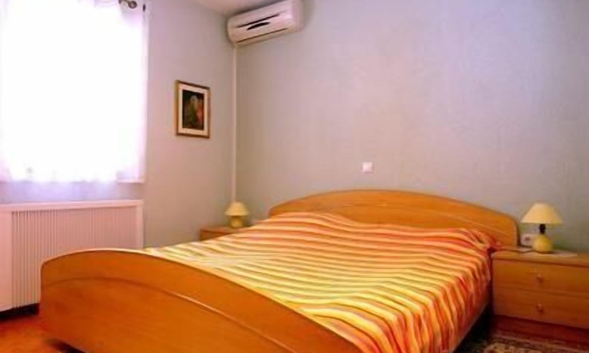 Buje Apartment | Holiday Apartment in Buje with Barbecue