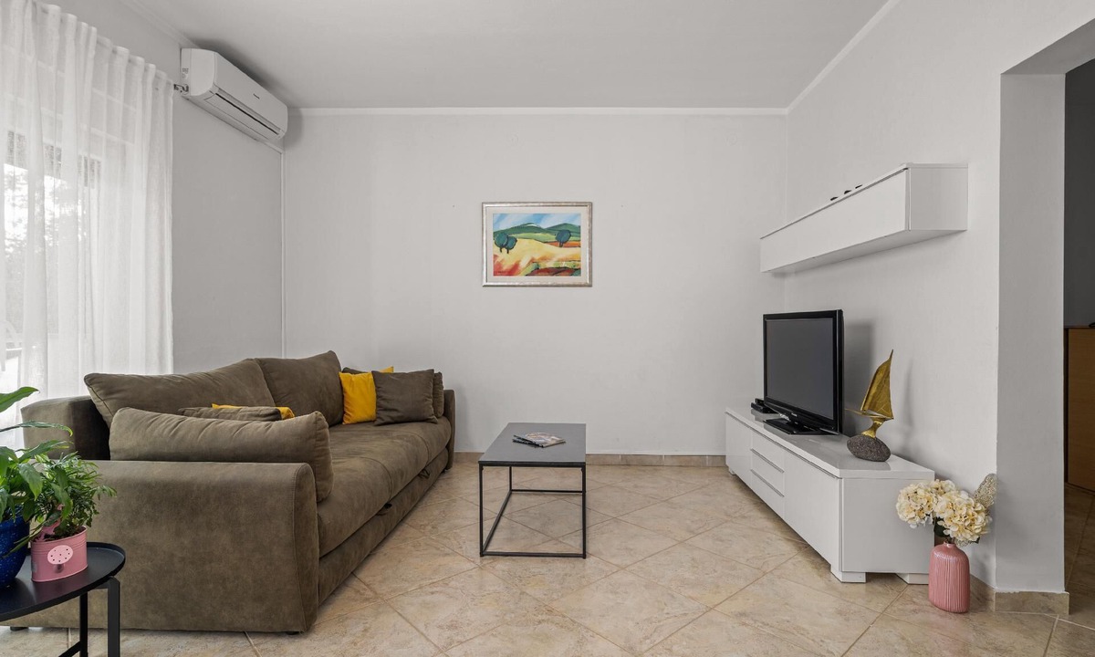 Kapelica Apartment | Holiday Apartment in Kapelica, Istria County with Incredible Terrace