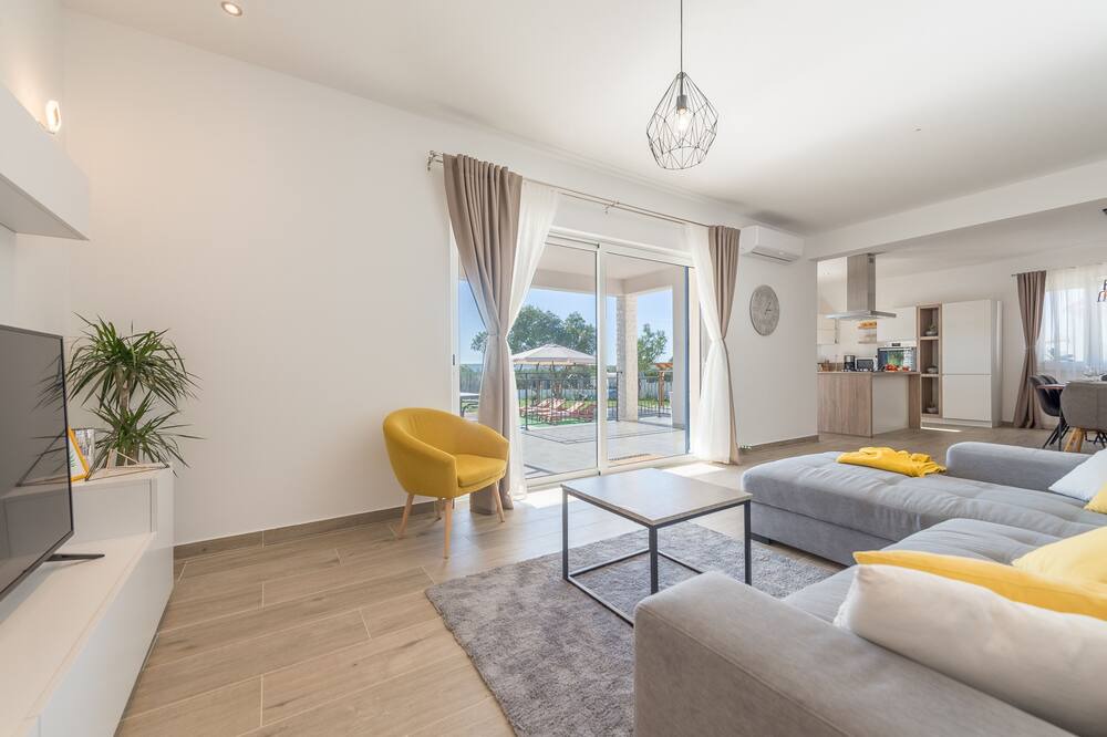 Biograd na Moru Villa | Experience only the best - House Kamber