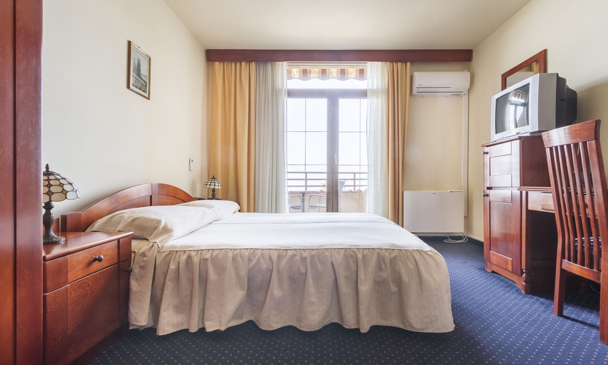 Njivice Hotel | Hotel Miramare Njivice