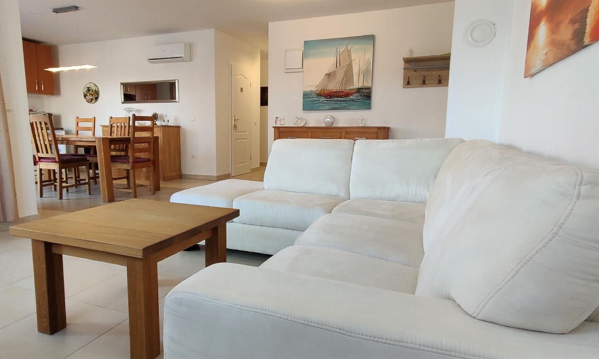 Privlaka Apartment | Apartment with garden, shared pool and terrace