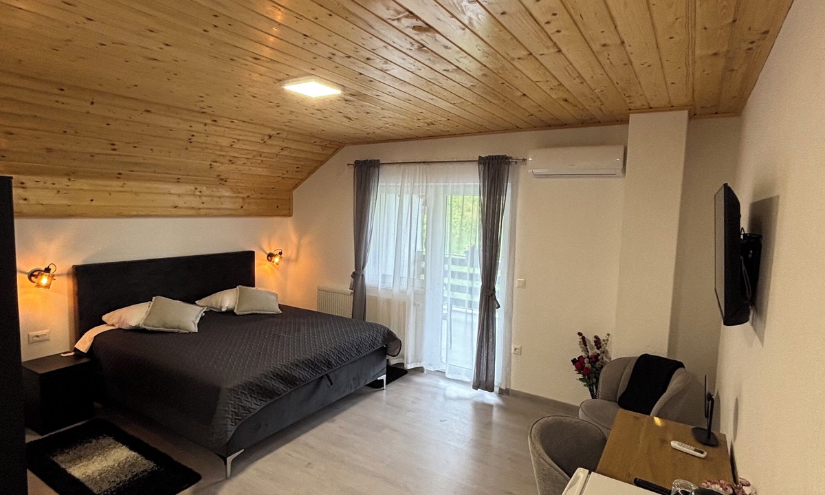 Rakovica Bed & Breakfast | Estate Pavlić