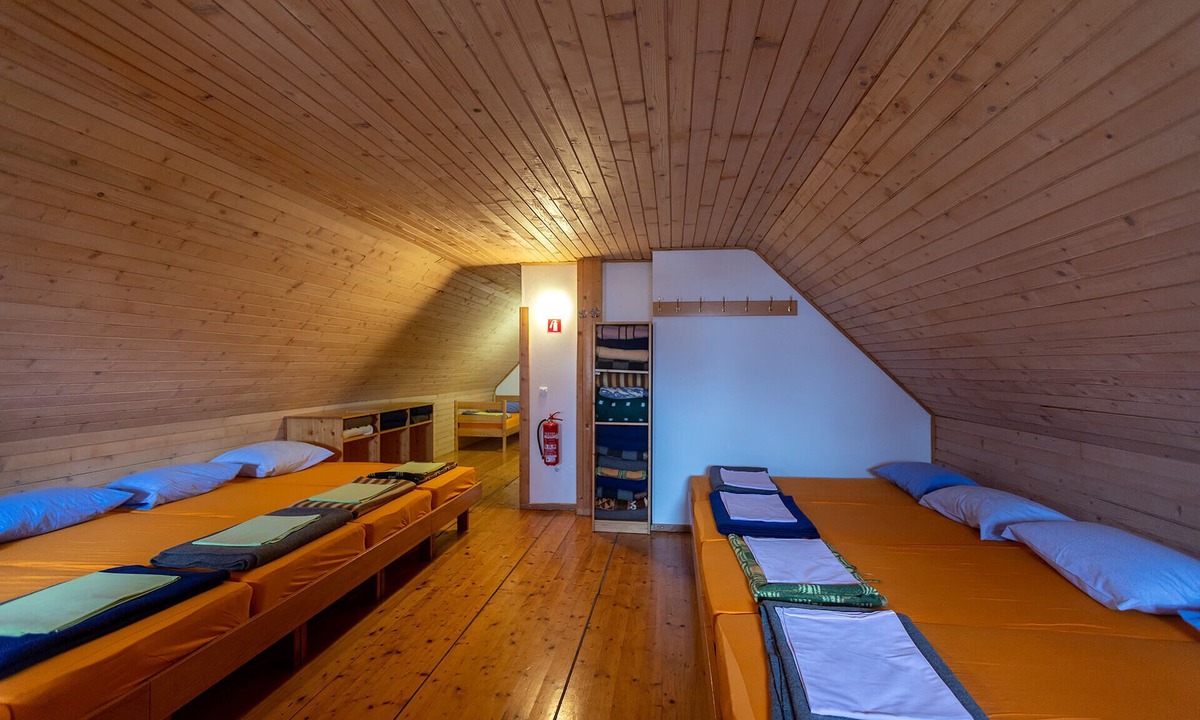 Kranjska Gora Cottage | Erjavčeva koča mountian hut at Vršič