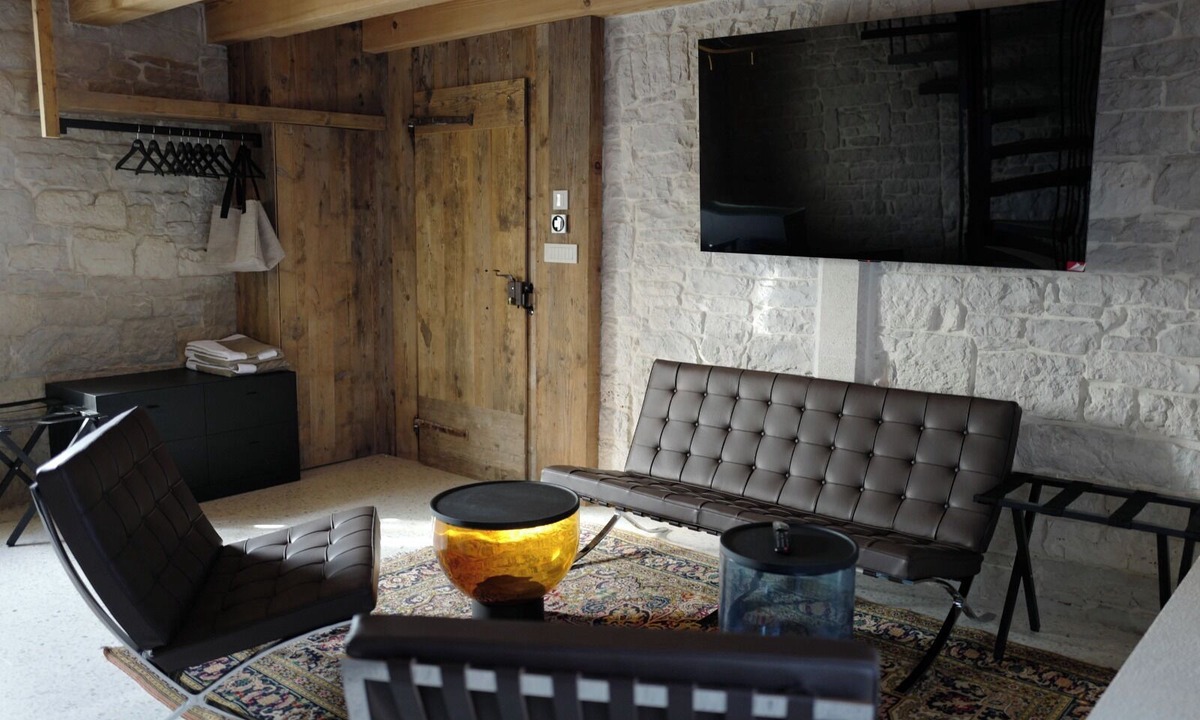 Tinjan Hotel | The B luxury countryside