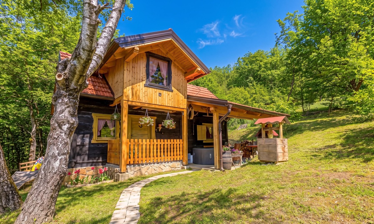 Breznicki Hum House | Chalet Birchwood With Hot Tub and Sauna, Breznički Hum, Croatia