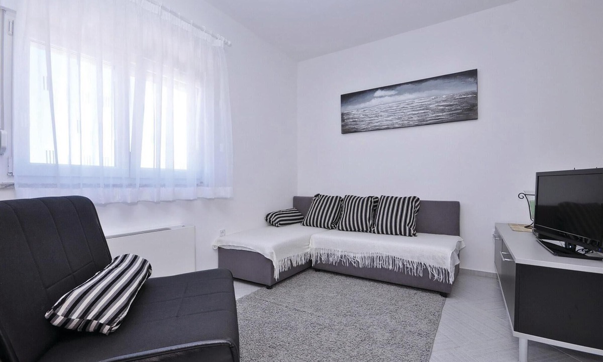 Bibinje Apartment | Amazing apartment in Bibinje with WiFi
