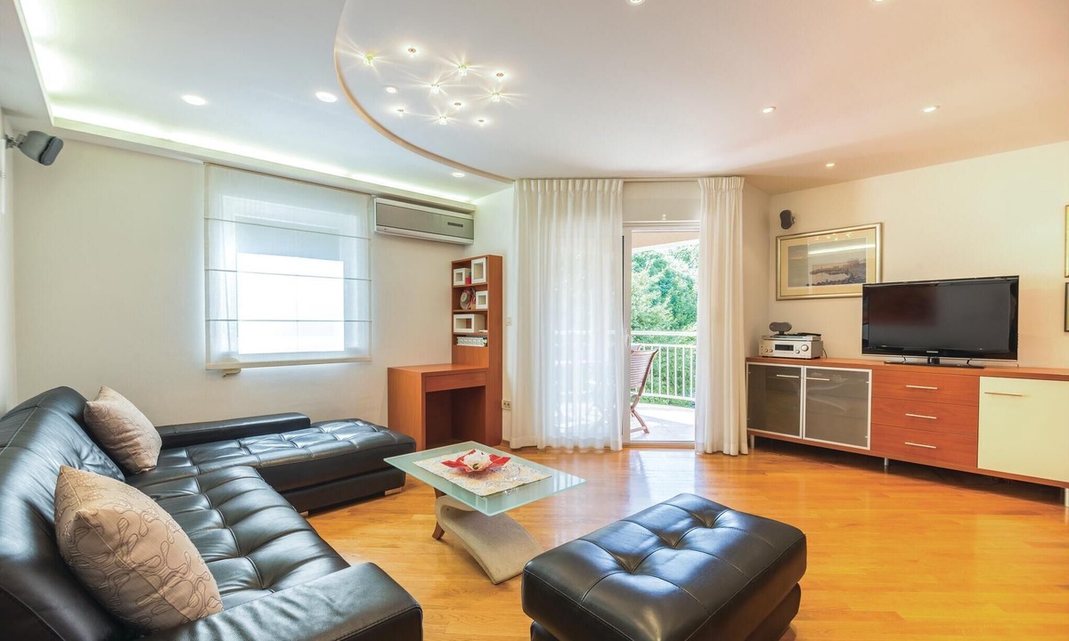 Sarsoni Apartment | Awesome apartment in Rijeka with house sea view