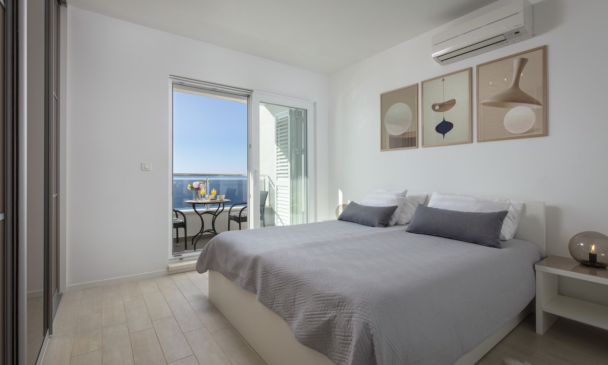 Podstrana Apartment | Spacious Beachfront Apartments Tanita