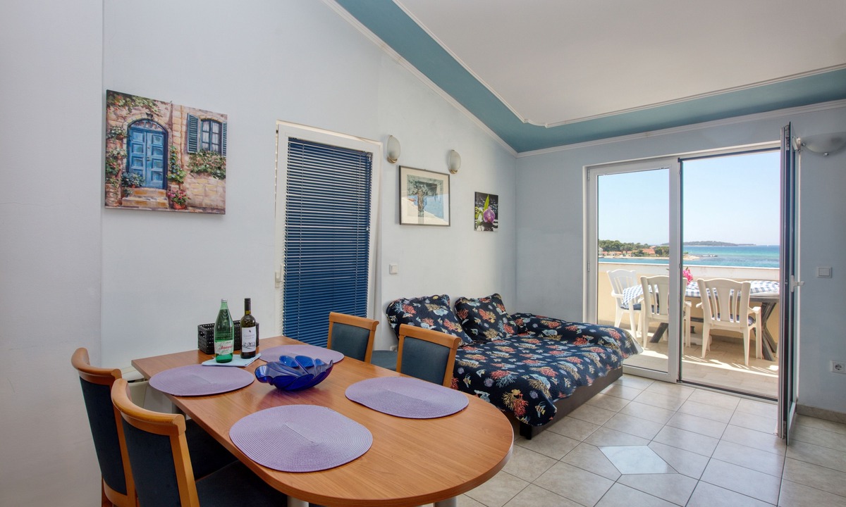Brodarica Apartment | One bedroom apartment near beach Brodarica, Šibenik (A-15270-f)