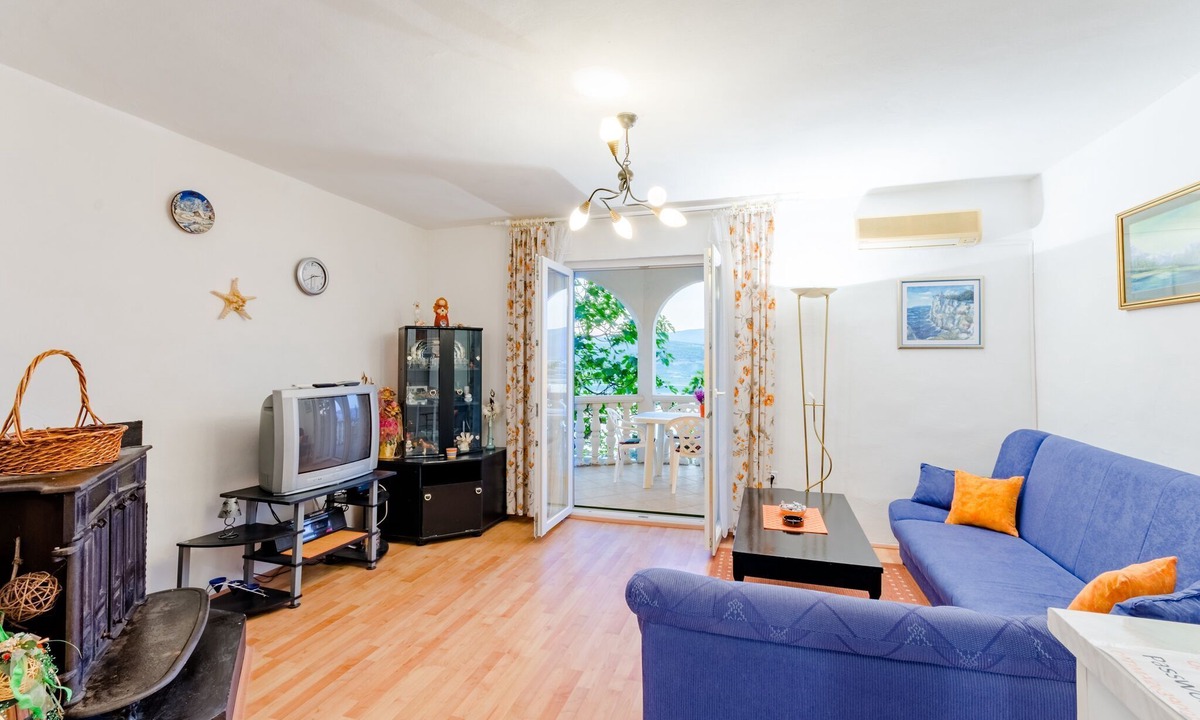 Mastrinka Apartment | Apartment Sea Star - Three-Bedroom Apartment with Pool and Sea View