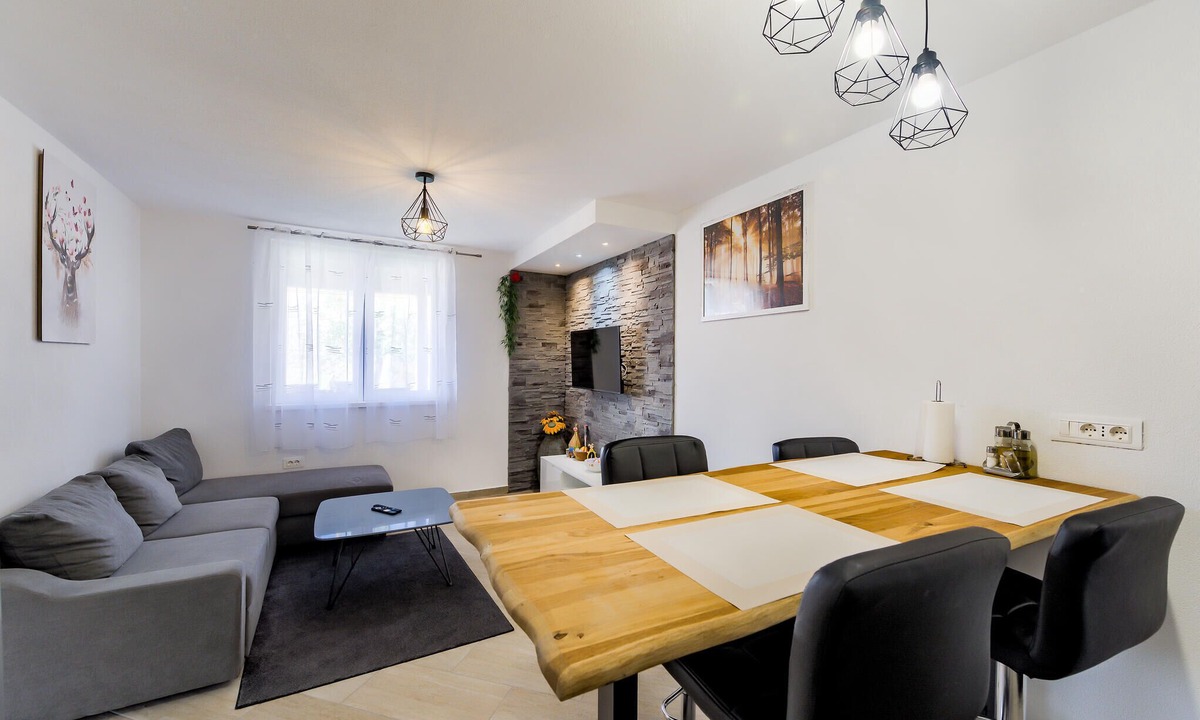 Lupoglav House | Beautiful home in Lupoglav