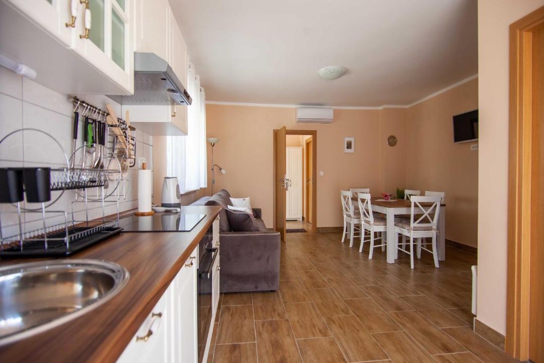 Cvetkovic Apartment | Apartments Slavek - One Bedroom Apartment with Balcony