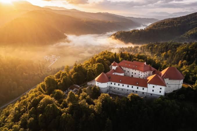 Dane Hotel | Hotel Grad Turjak