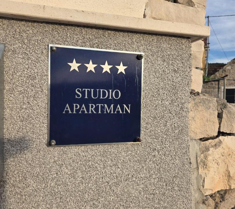Splitska Apartment | Apartman NONO