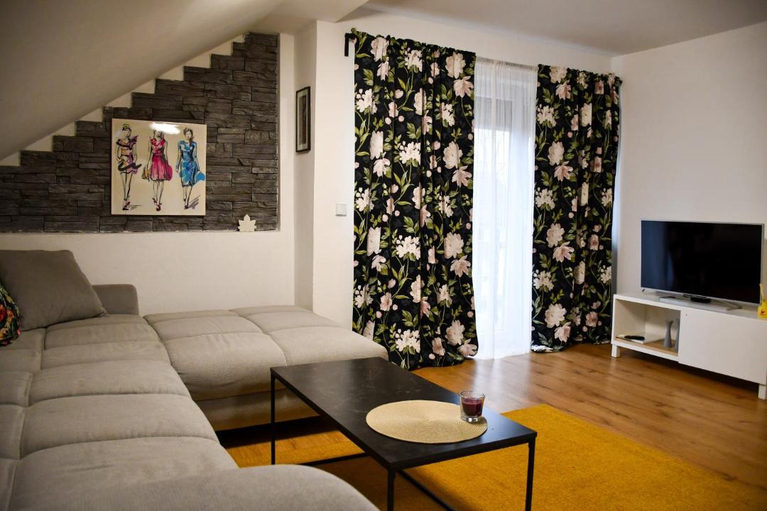 Sisak Apartment | House in Village apartman Jelić