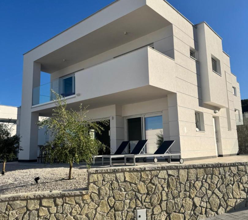 Drace Villa | Villa ELKO