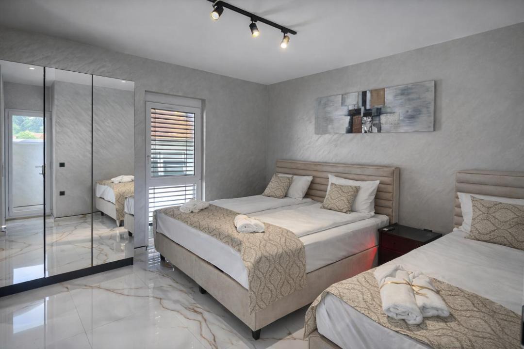 Center Apartment | Dinlux Residence