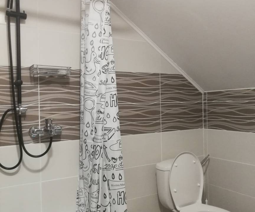 Photo of Bathroom in Catrnja