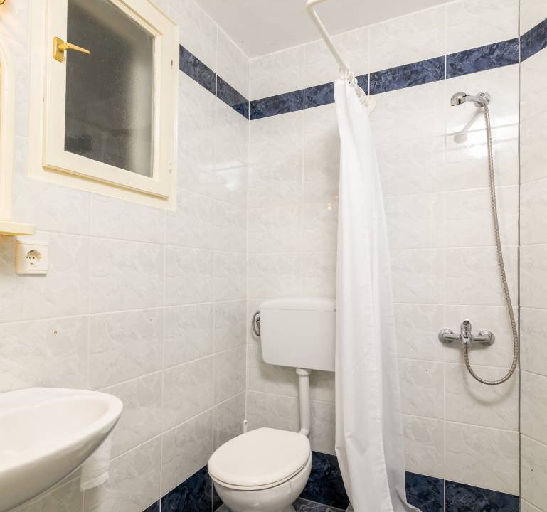 Photo of Bathroom in Kavran