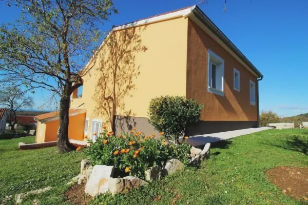 Photo of Buildings in Fuskulin