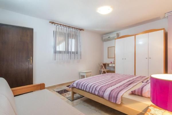 Photo of Bedroom in Fuskulin