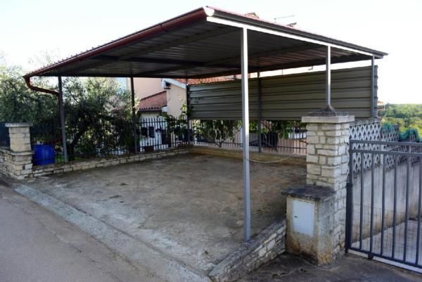 Photo of Buildings in Fuskulin