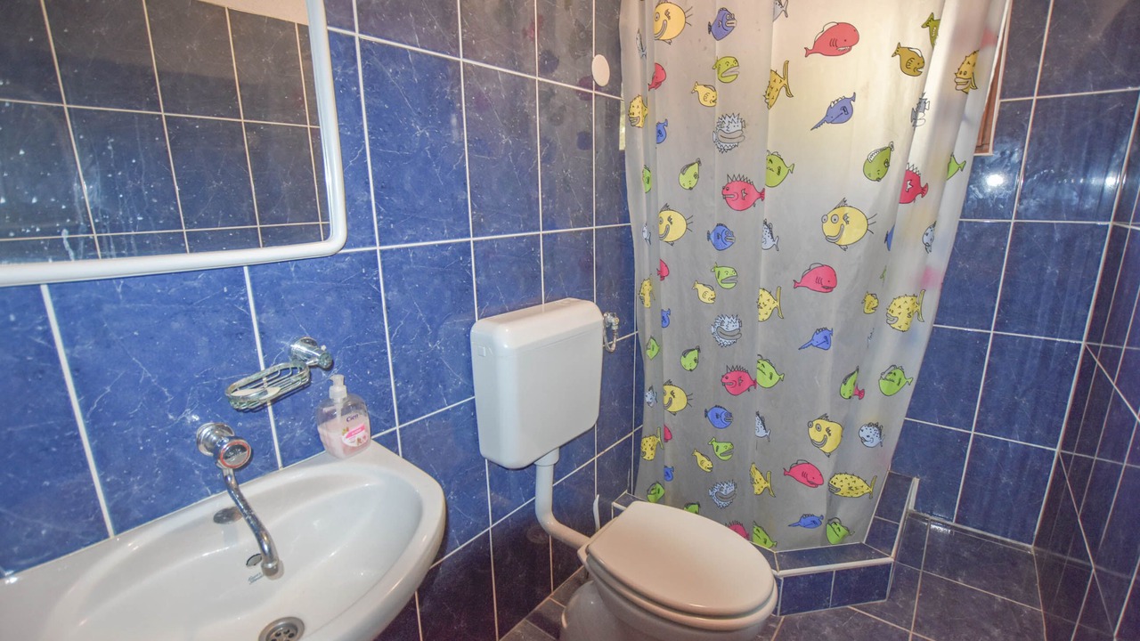 Photo of Bathroom in Tkon