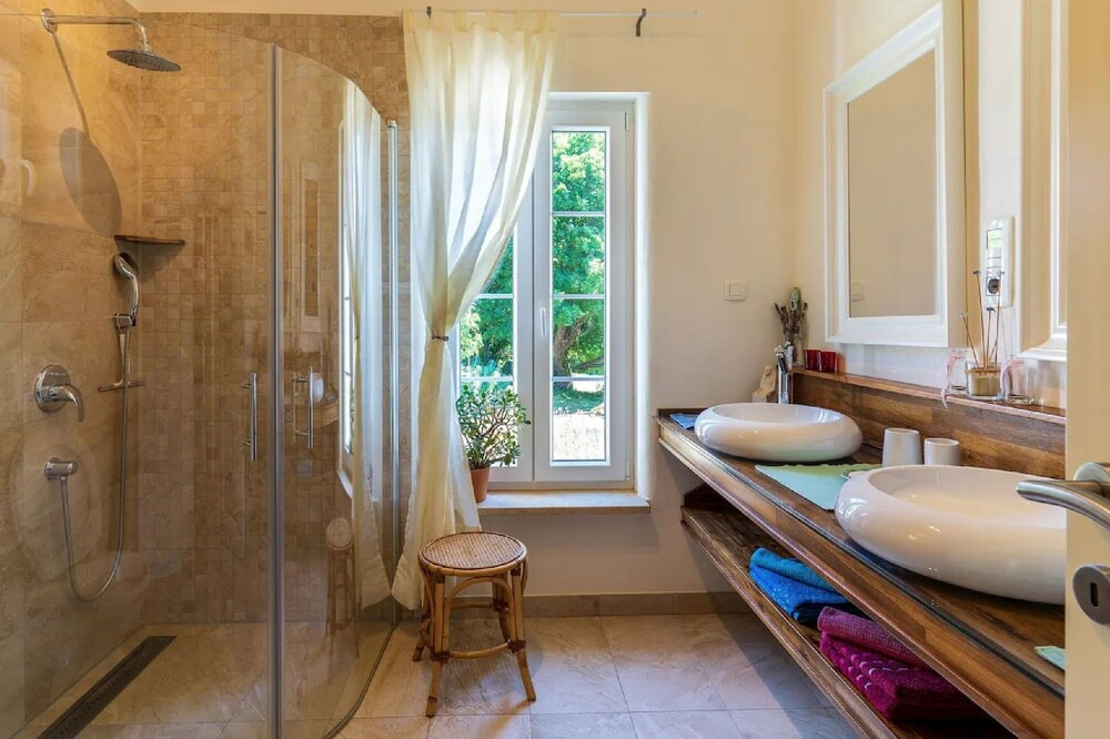 Photo of Bathroom in Brgod