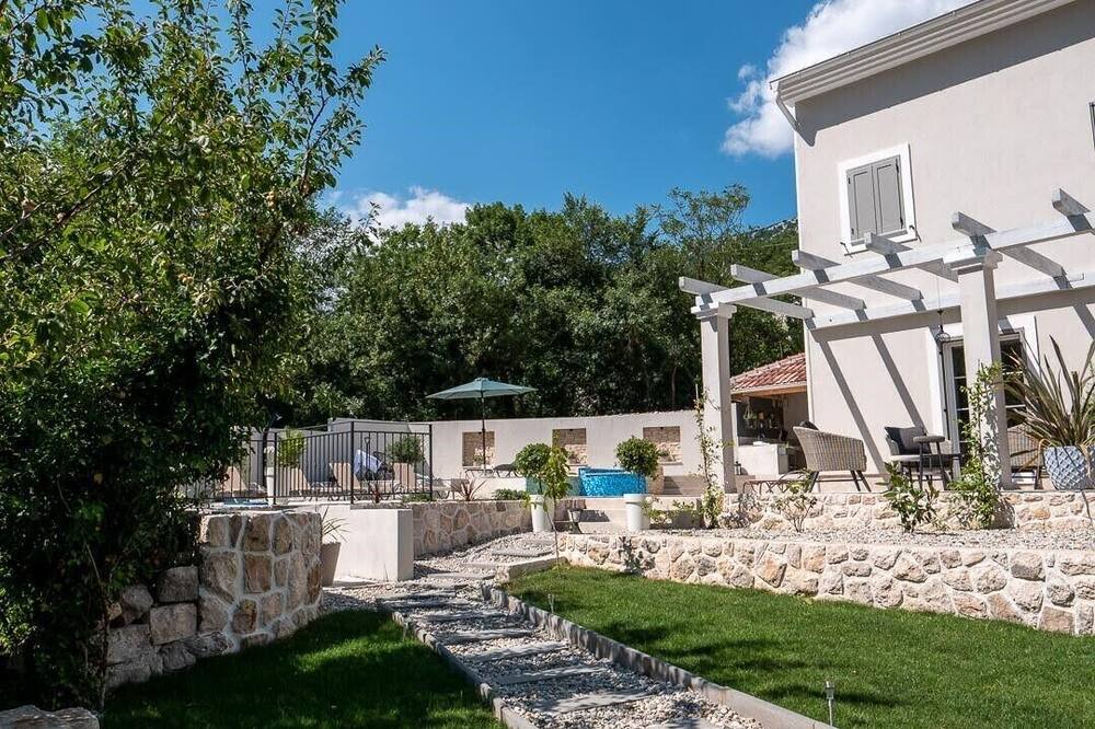 Photo of Outdoor in Drivenik