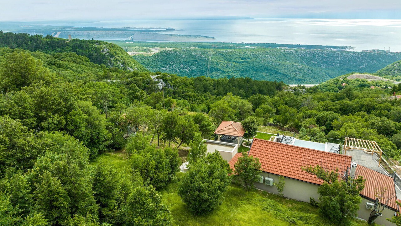 Photo of Outdoor in Bakar