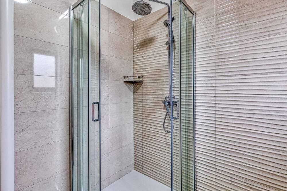 Photo of Bathroom in Fuskulin