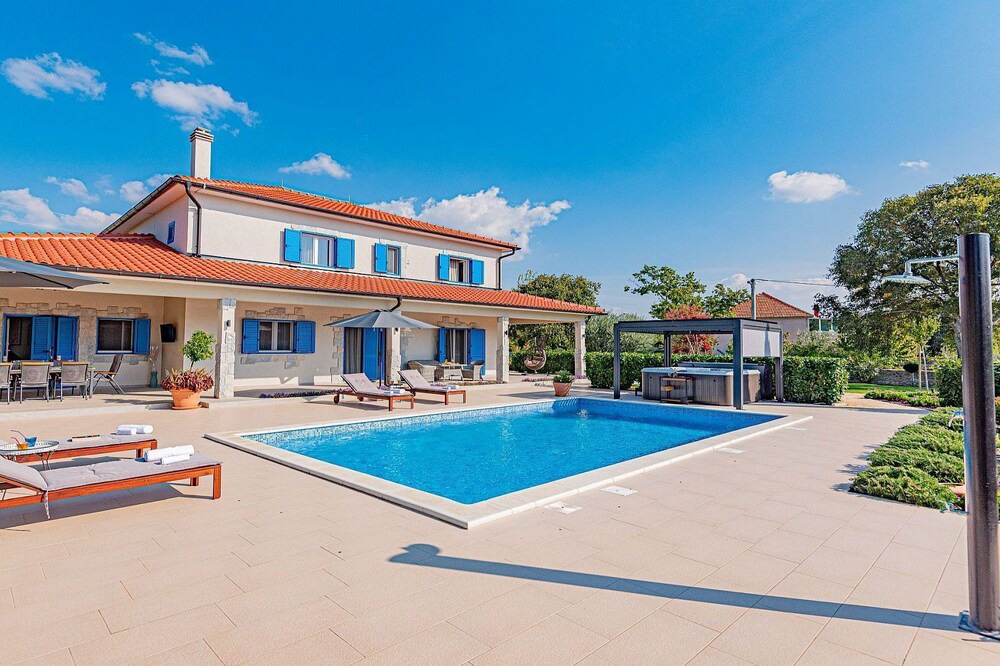 Photo of Outdoor in Drnis