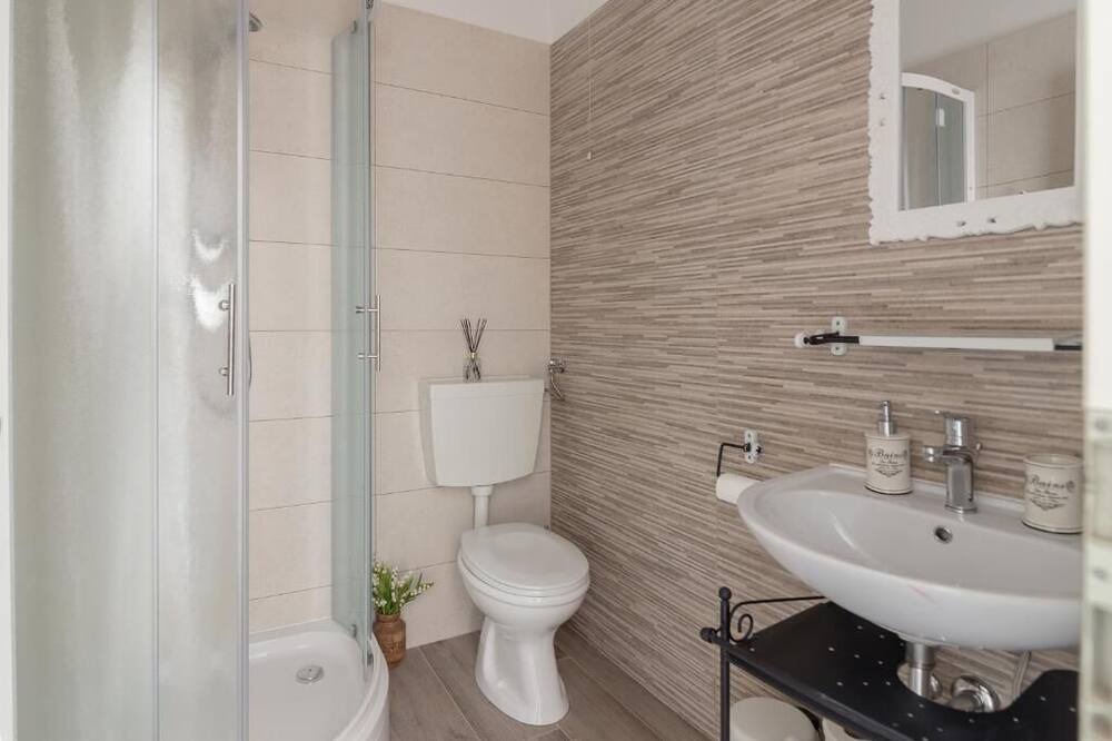 Photo of Bathroom in Gracisce