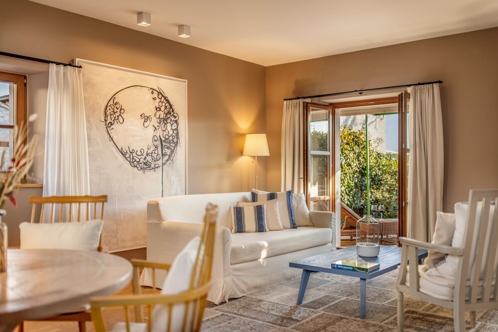 Photo of Livingroom in Bale