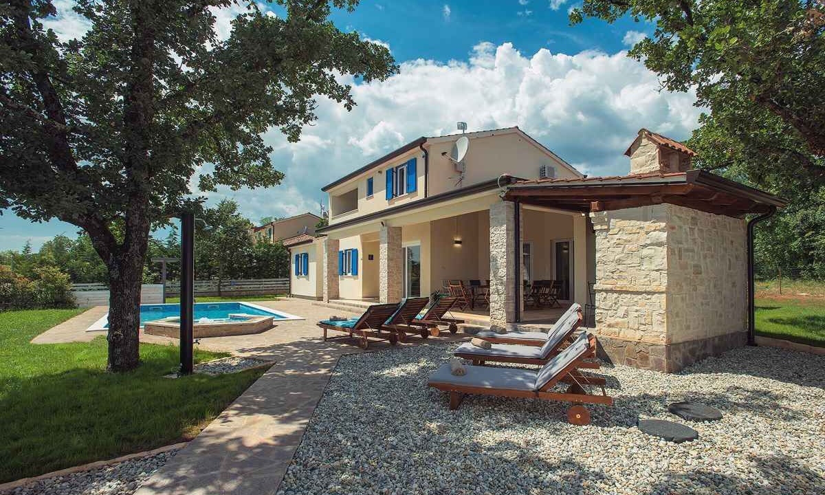 Photo of Outdoor in Muzini